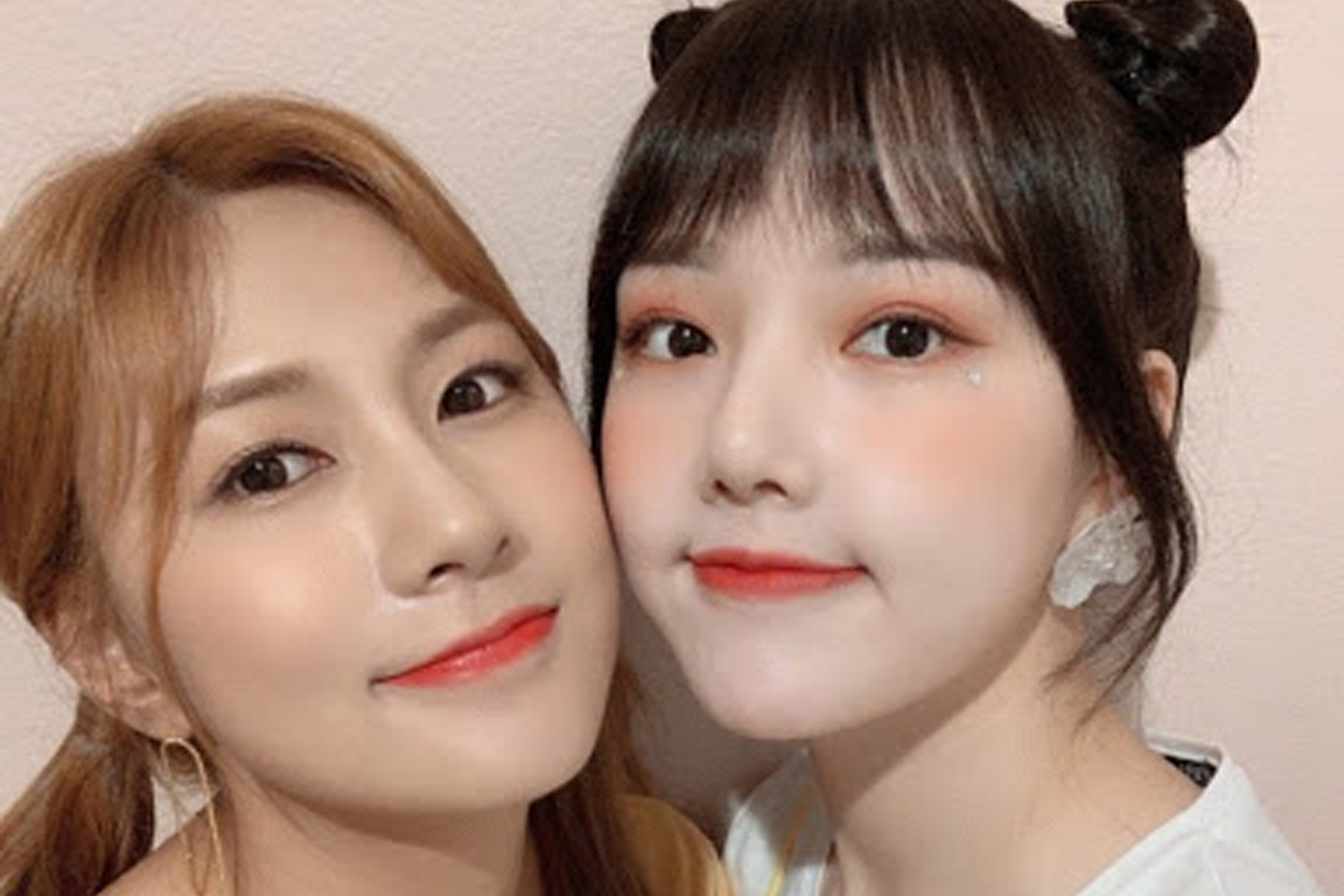  ฮายอง Apink & เยริน GFRIEND