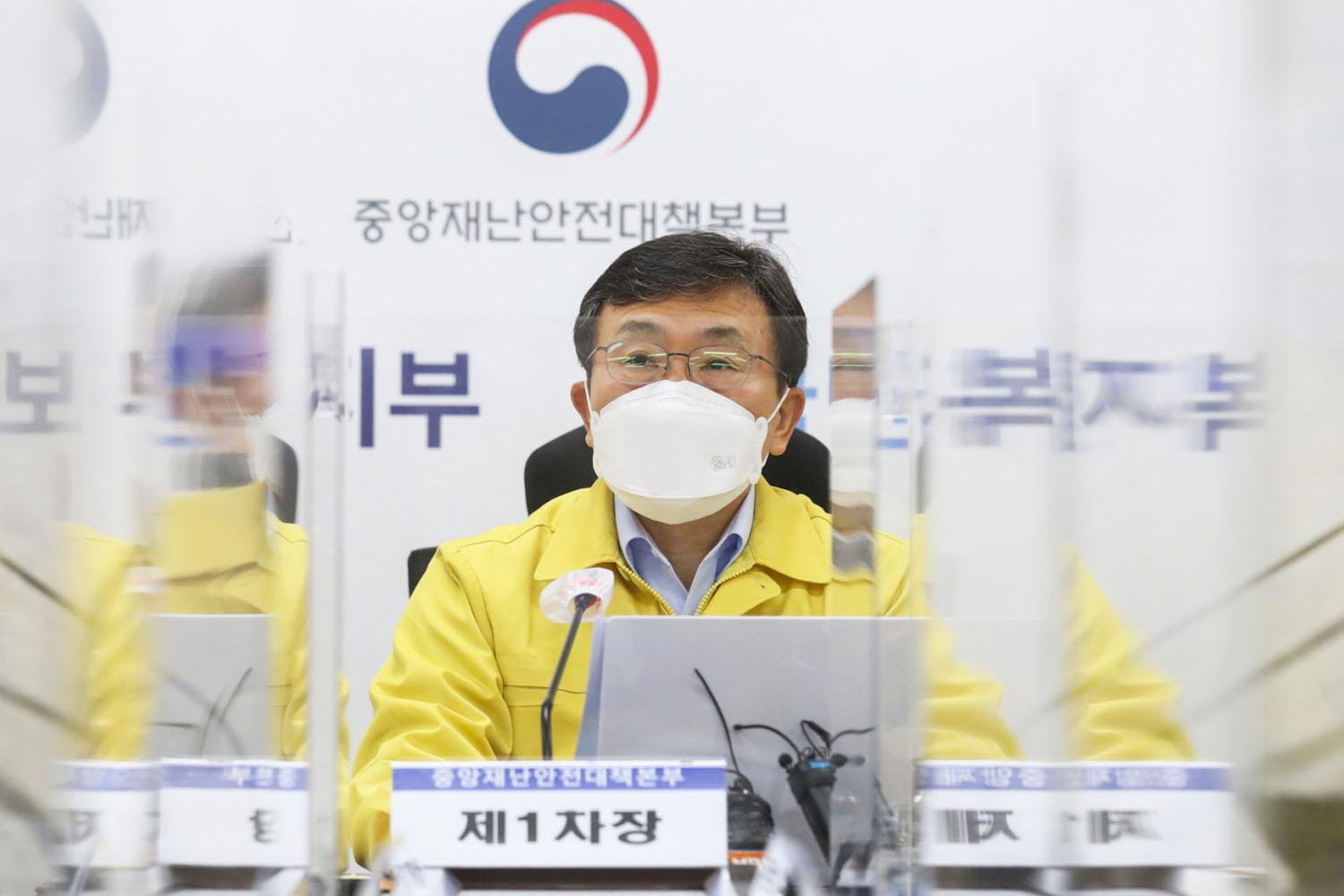 ตามแผนของกระทรวงสาธารณสุขคาดว่าสำหรับประชาชนที่มีอายุระหว่าง 19 - 64 ปี