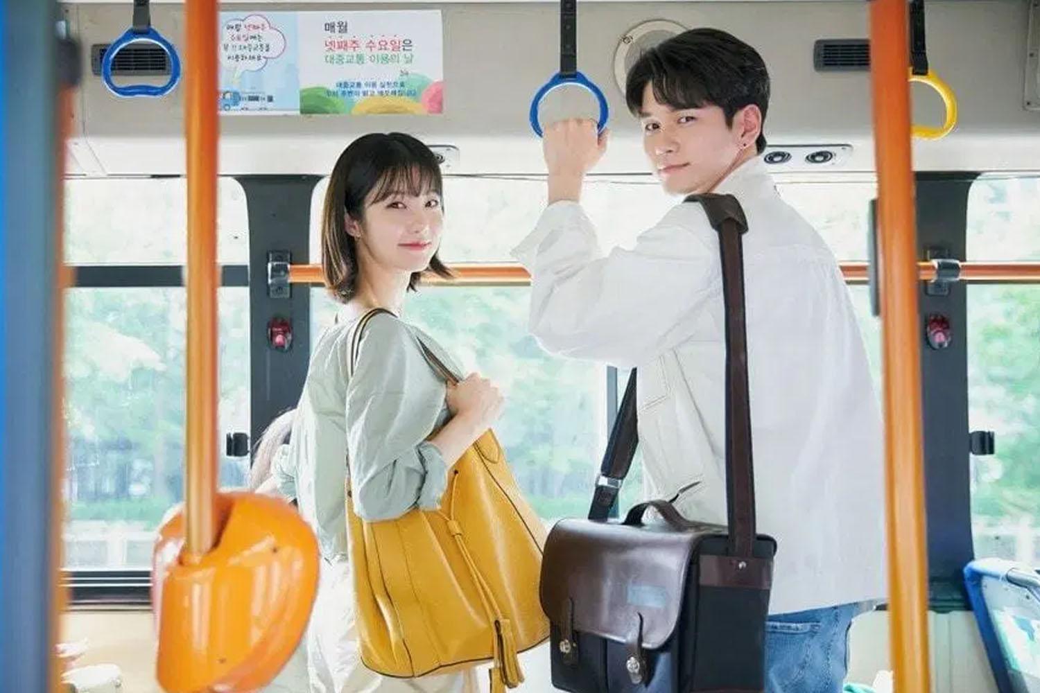 อย่าพูดเสียงสังบนรถประจำทาง/รถไฟใต้ดิน