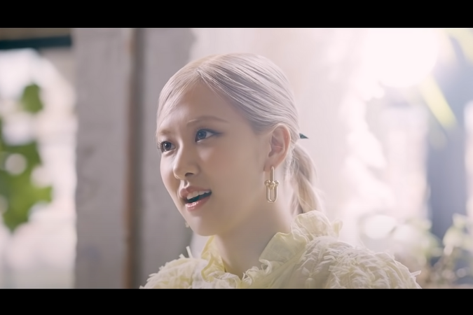 ロゼ,YouTube,サプライズ,ソロデビュー,On The Ground