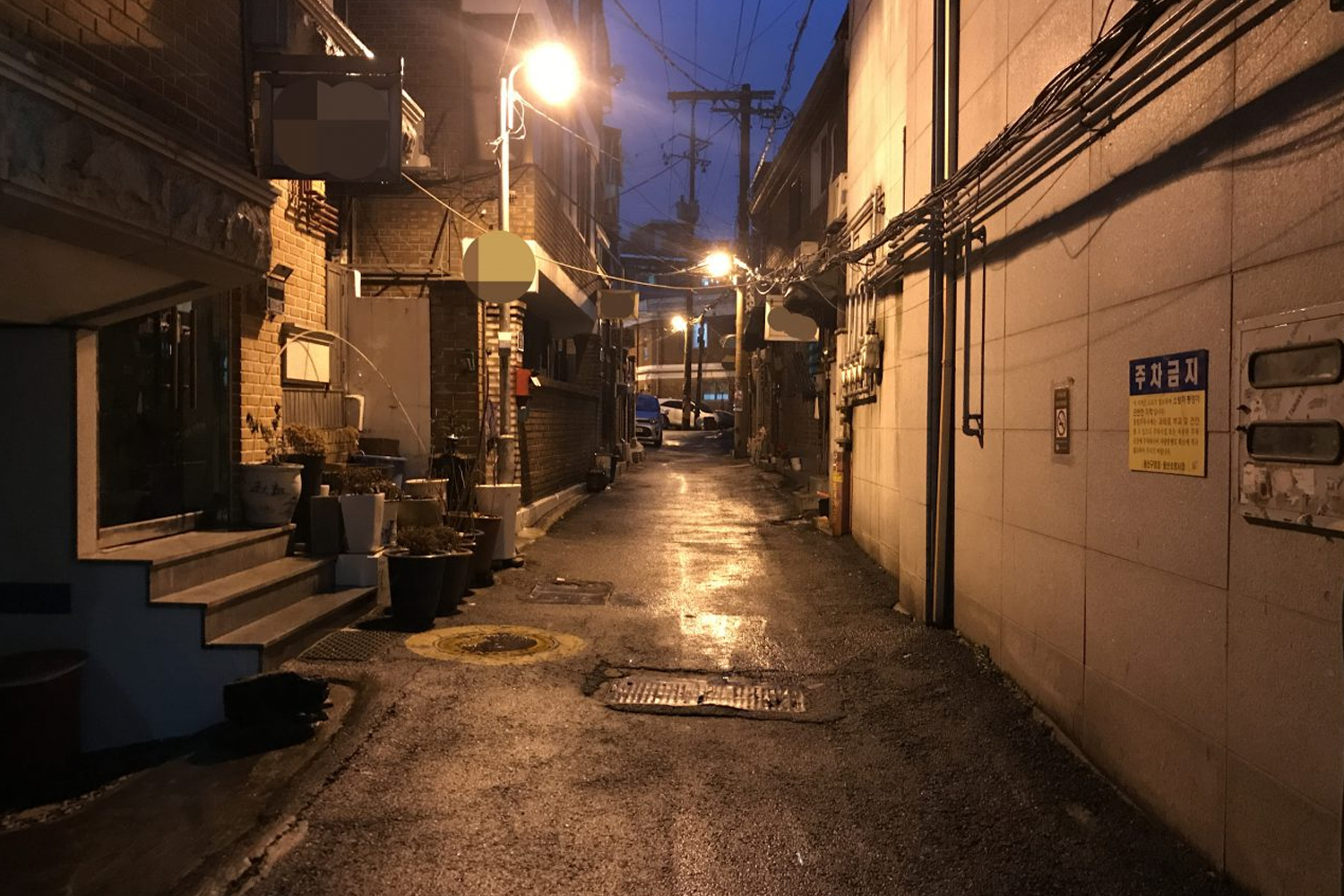 dark street in Korea