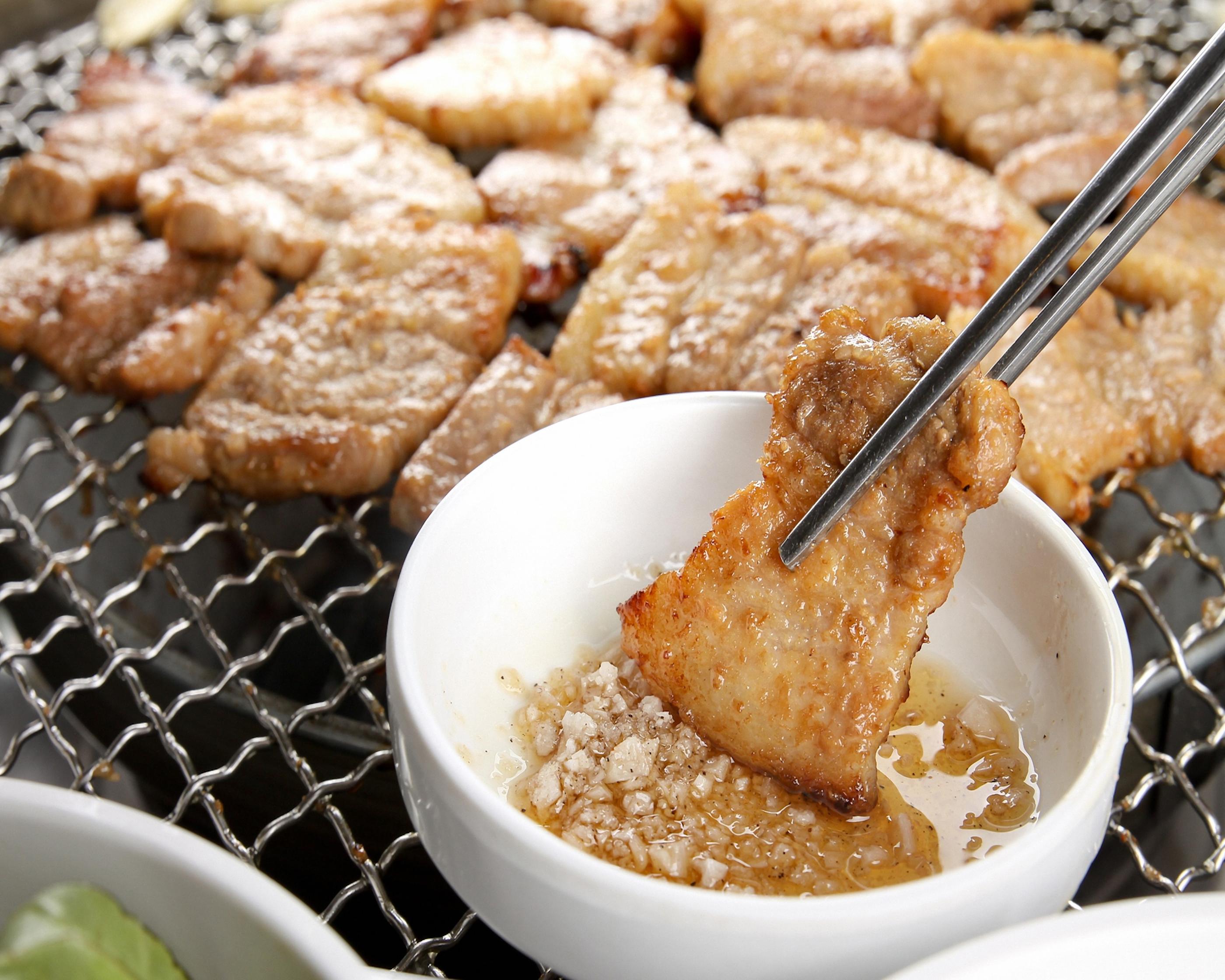 韓国文化、韓国、オリコギ、韓国アヒル肉、韓国鴨肉、韓国食堂、ハニーマスタード、サンム、サムギョプサル