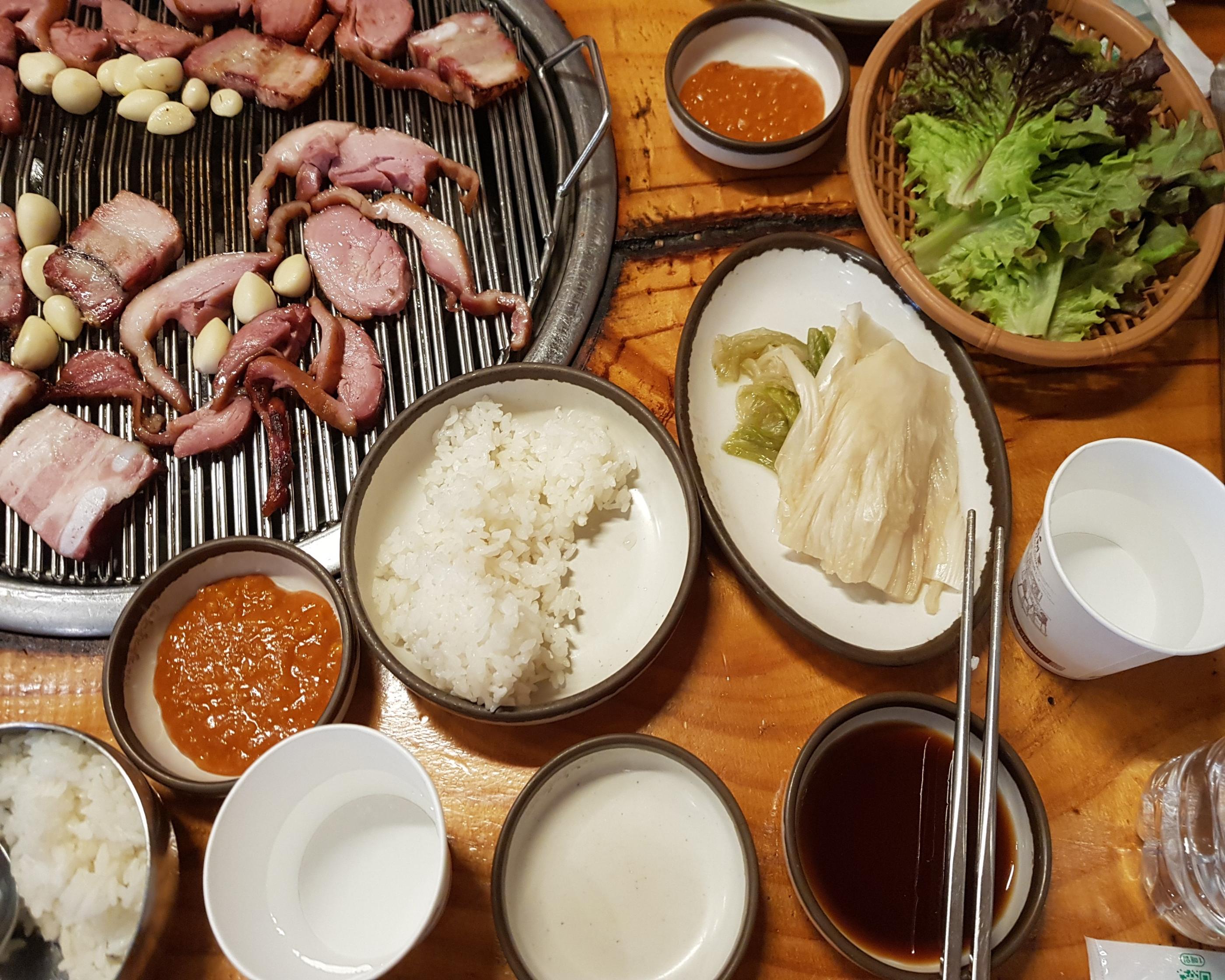 韓国文化、韓国、オリコギ、韓国アヒル肉、韓国鴨肉、韓国食堂、ハニーマスタード、サンム、サムギョプサル