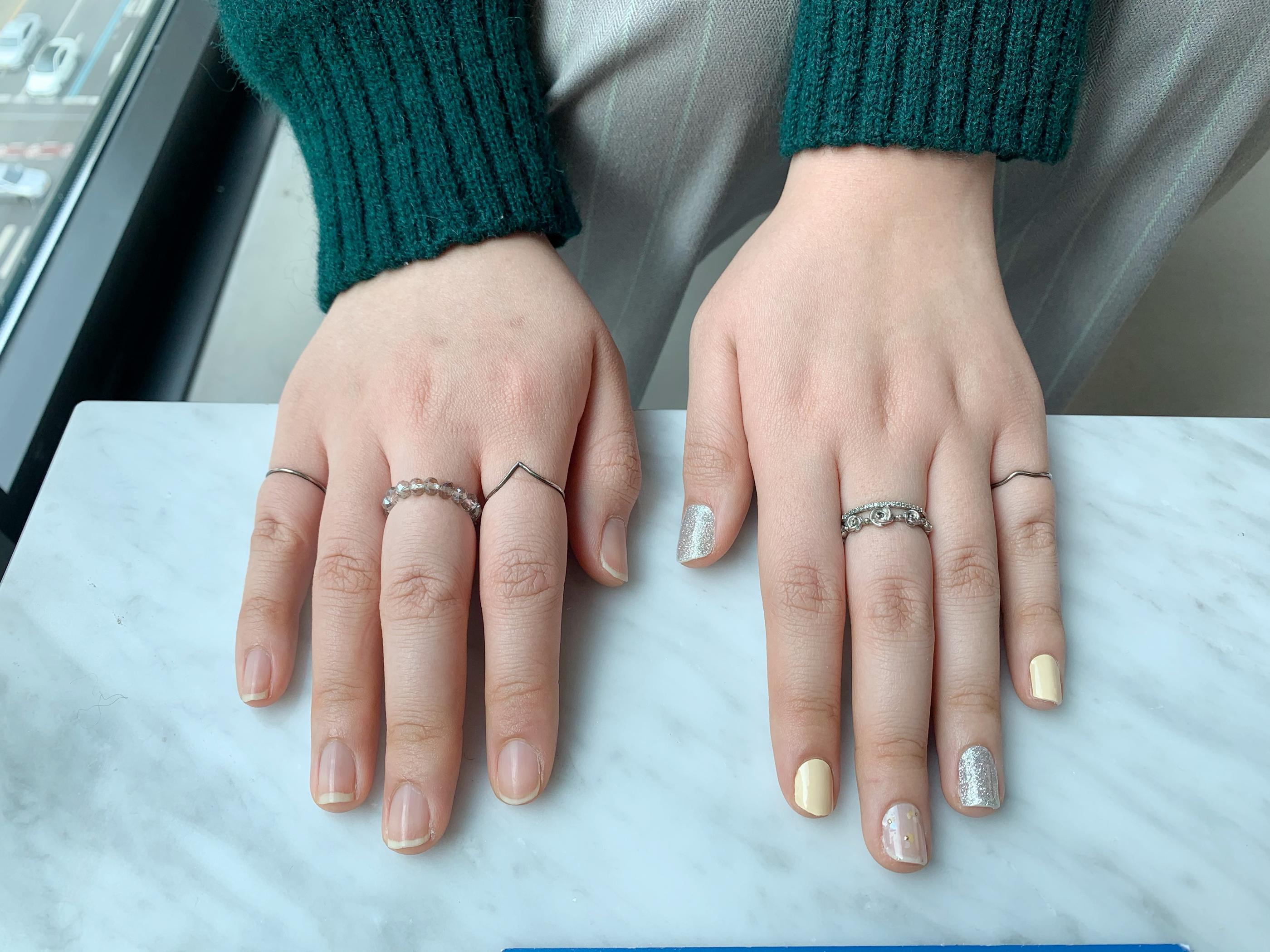 creatrip editor nails, one hand with gelato factory nail stickers, one hand without nail stickers