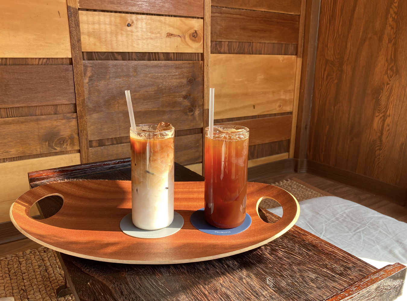 A glass of iced latte and a glass of iced americano at Mid-range, Andong