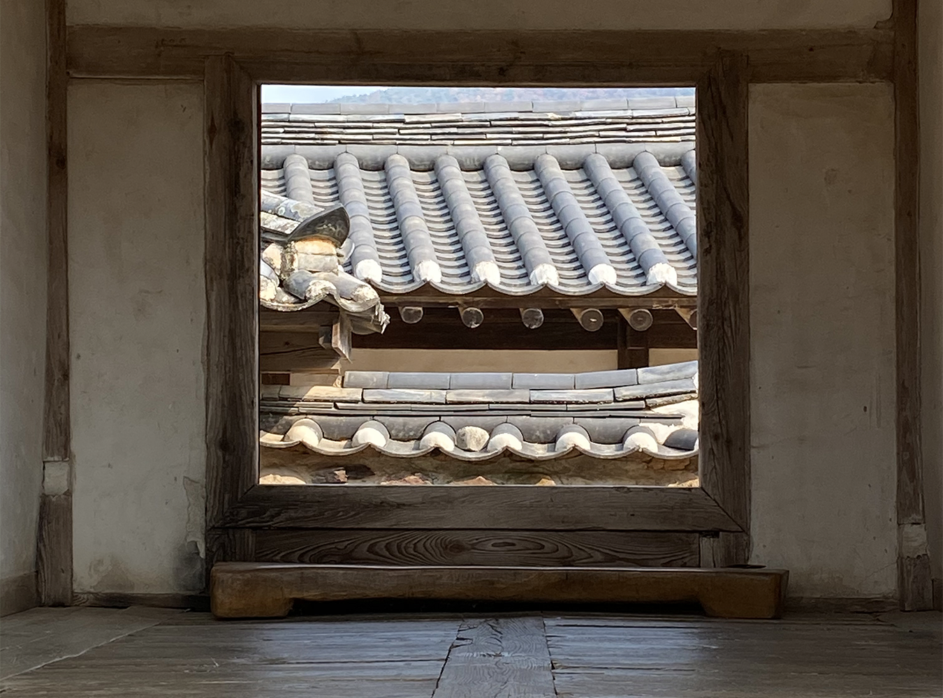 Byeongsan Seowon window looking out to the roof of the adjacent building