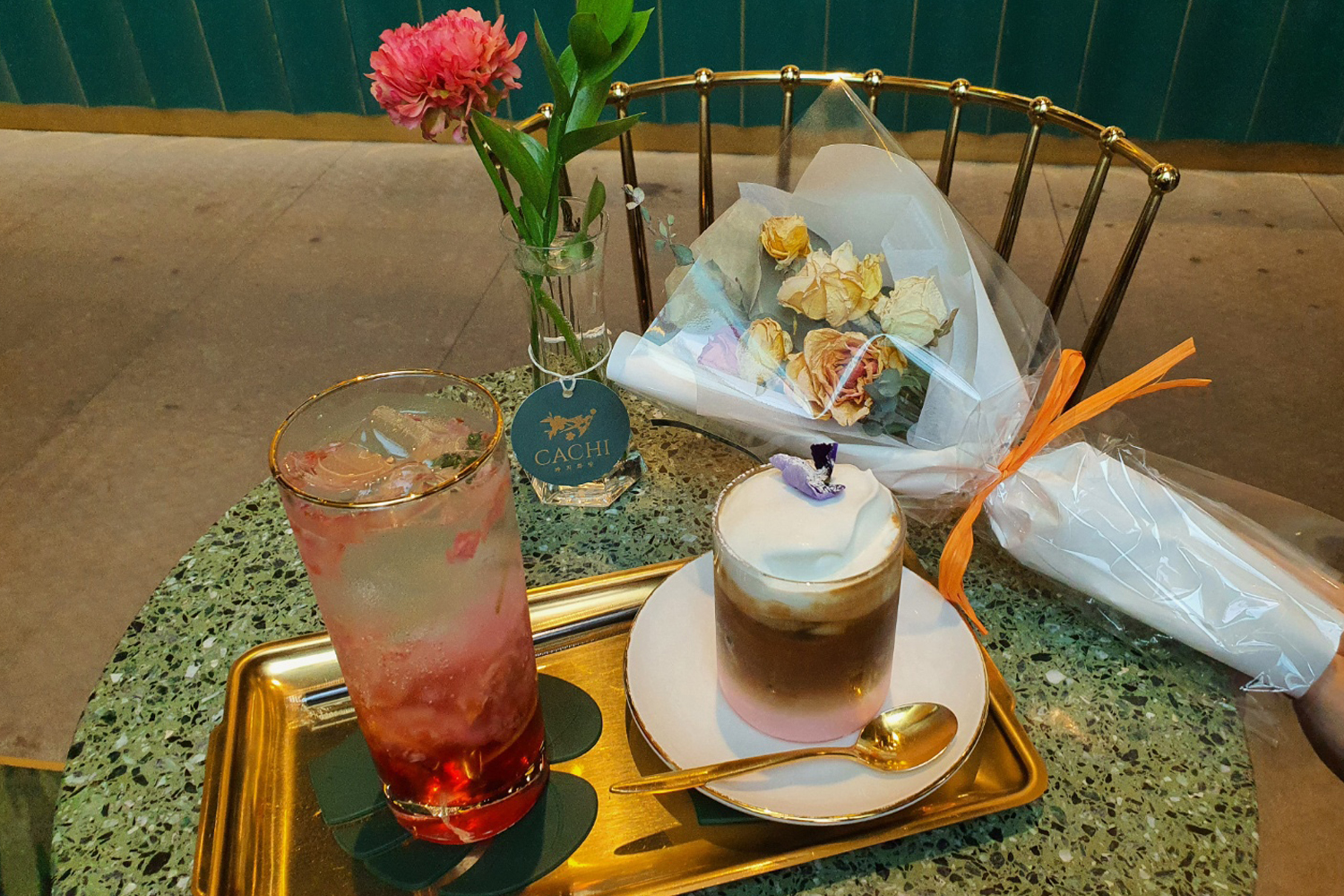 お花屋さん フラワーカフェ ソウル 鐘閣 忠武路 花 カフェ 韓国カフェ 韓国 韓国情報 韓国旅行 旅行 フラワーショップ