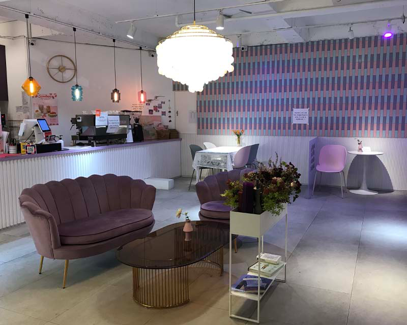Be purple cafe purple interior