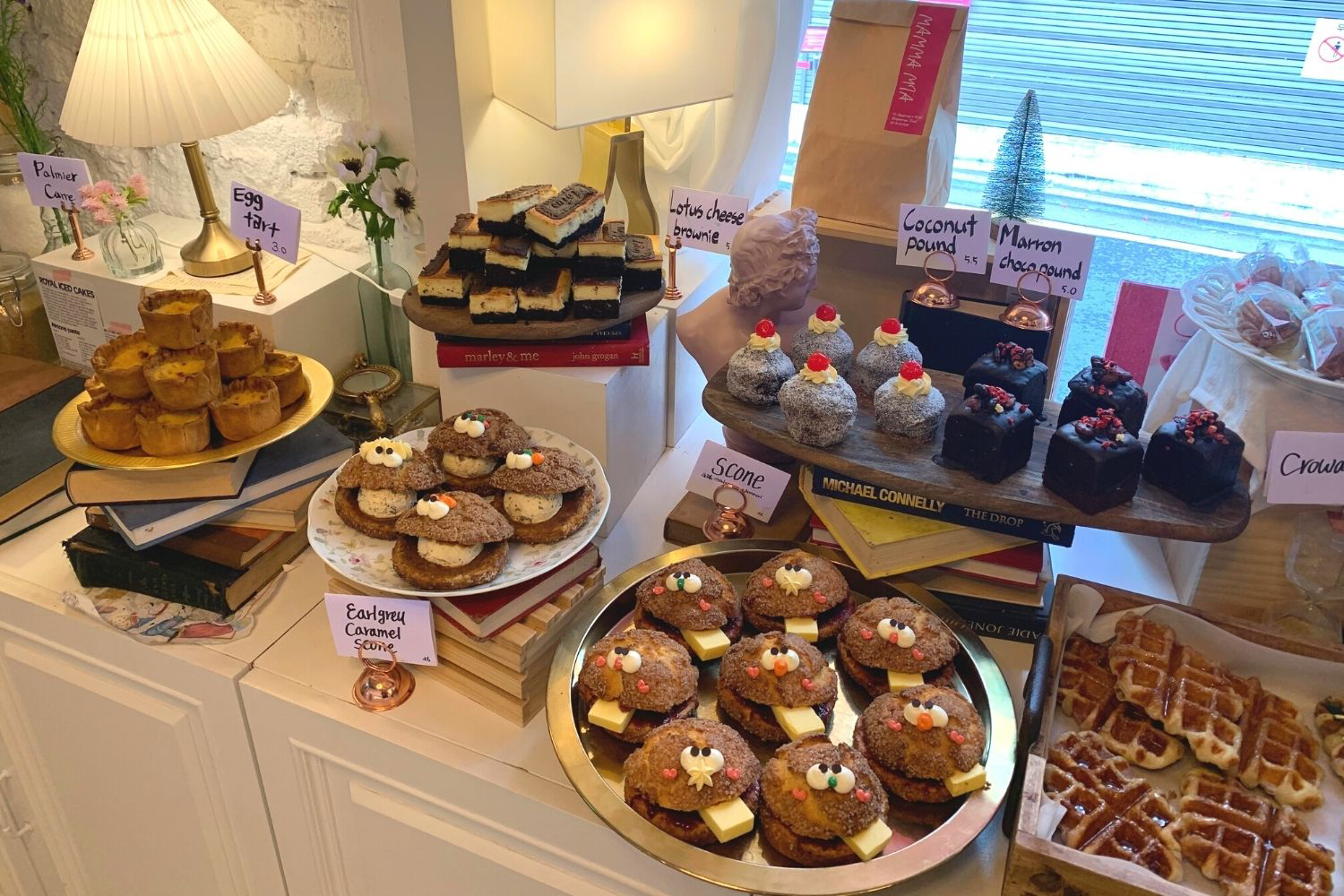 bakery on counter Mamma Mia, apgujeong