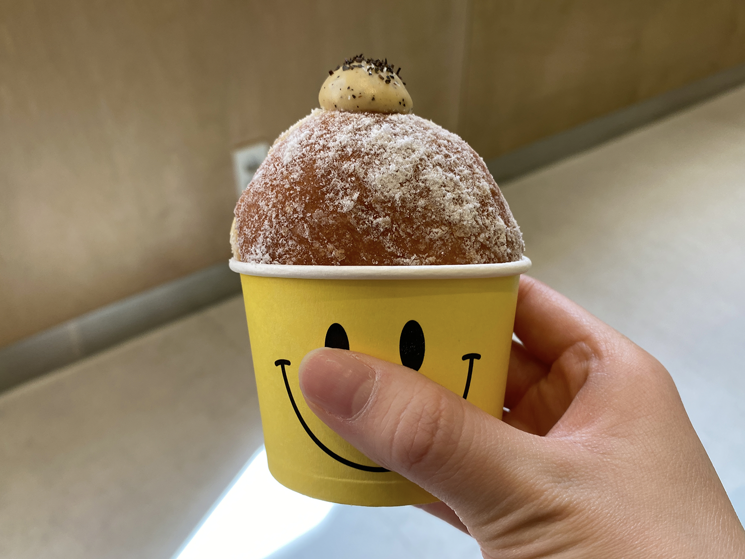 Những quán cà phê theo chủ đề màu xanh lá cây ở Seoul mà bạn cần phải ghé thăm cafe knotted bánh donut smile
