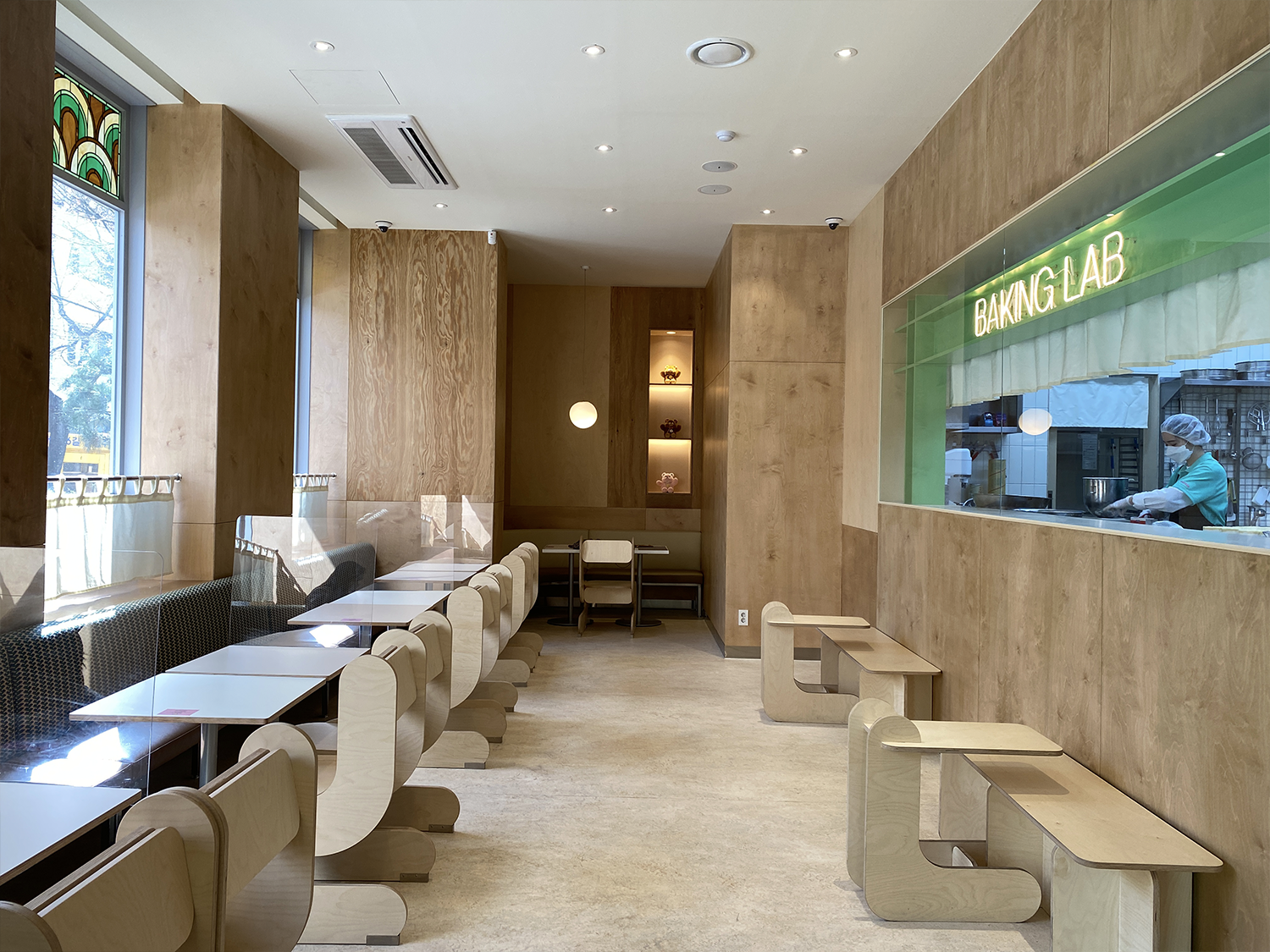 Những quán cà phê theo chủ đề màu xanh lá cây ở Seoul mà bạn cần phải ghé thăm cafe knotted baking lab