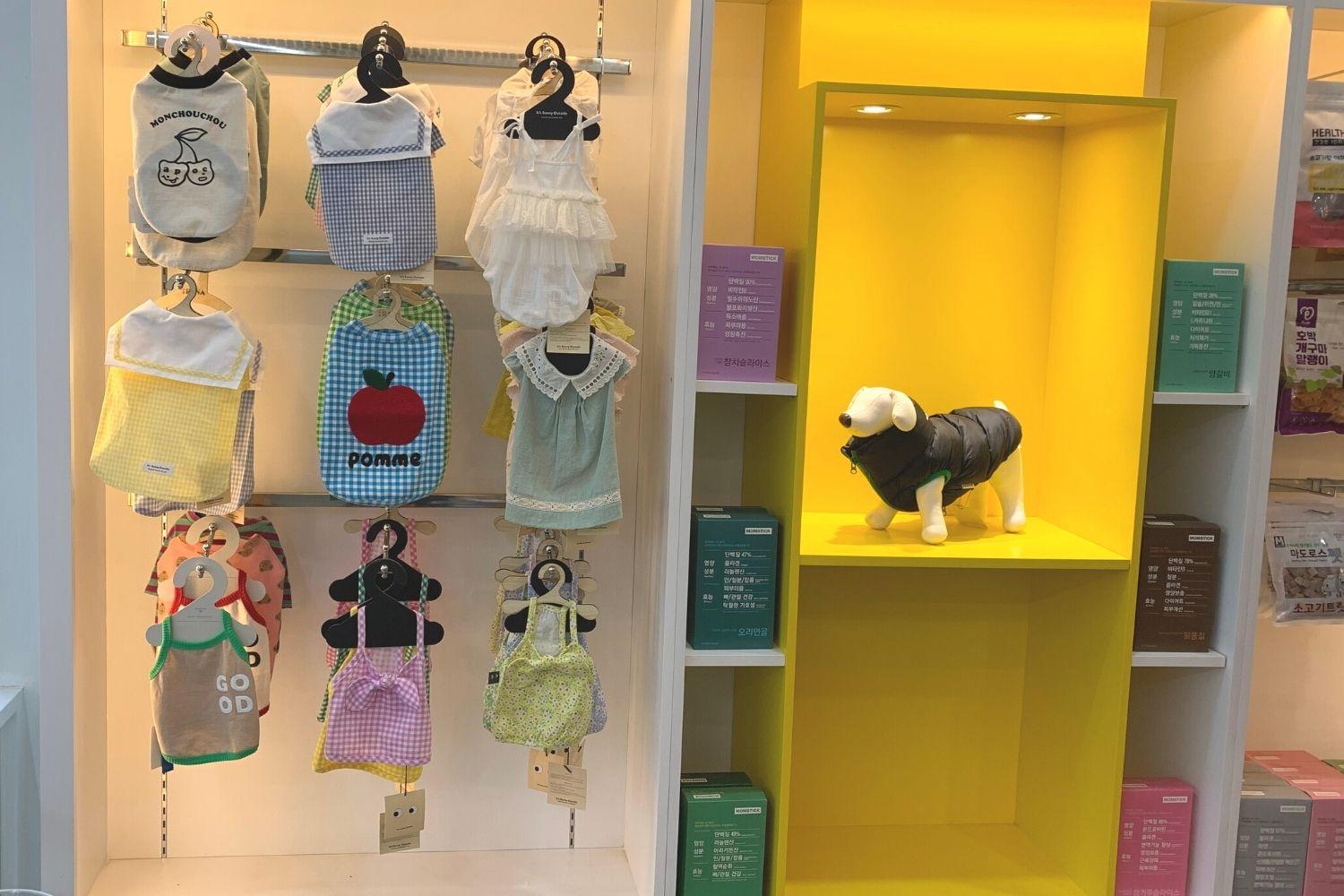 quần áo cho cún tại cà phê Corisalrang