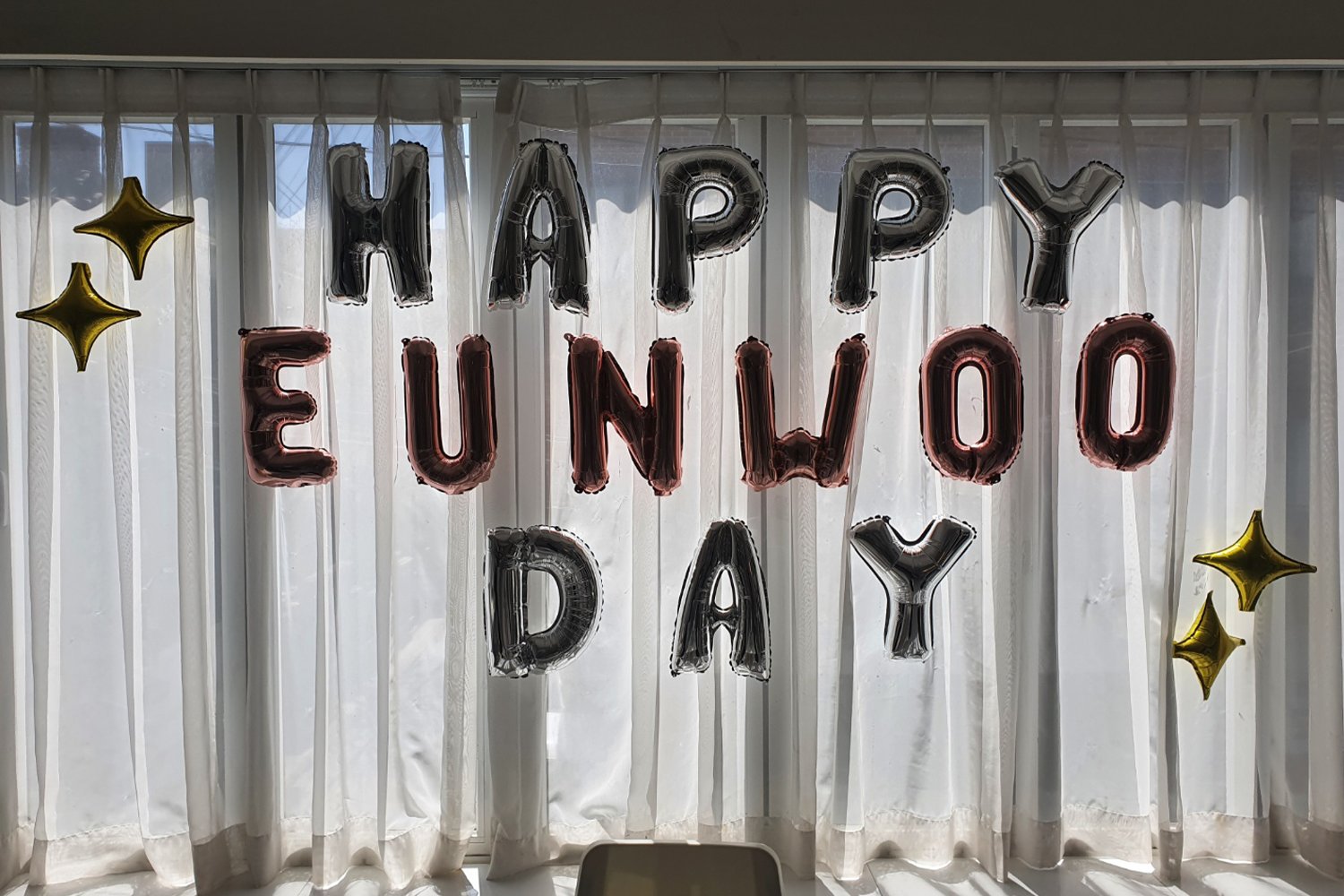 誕生日カフェ、韓国カフェ、KPOPカフェ、人気のカフェ、韓国文化、誕生日、芸能人、美味しいお店、人気のお店、ASTRO、チャ・ウヌ、ファン、グッズ、ラビンハーフラワーカフェ