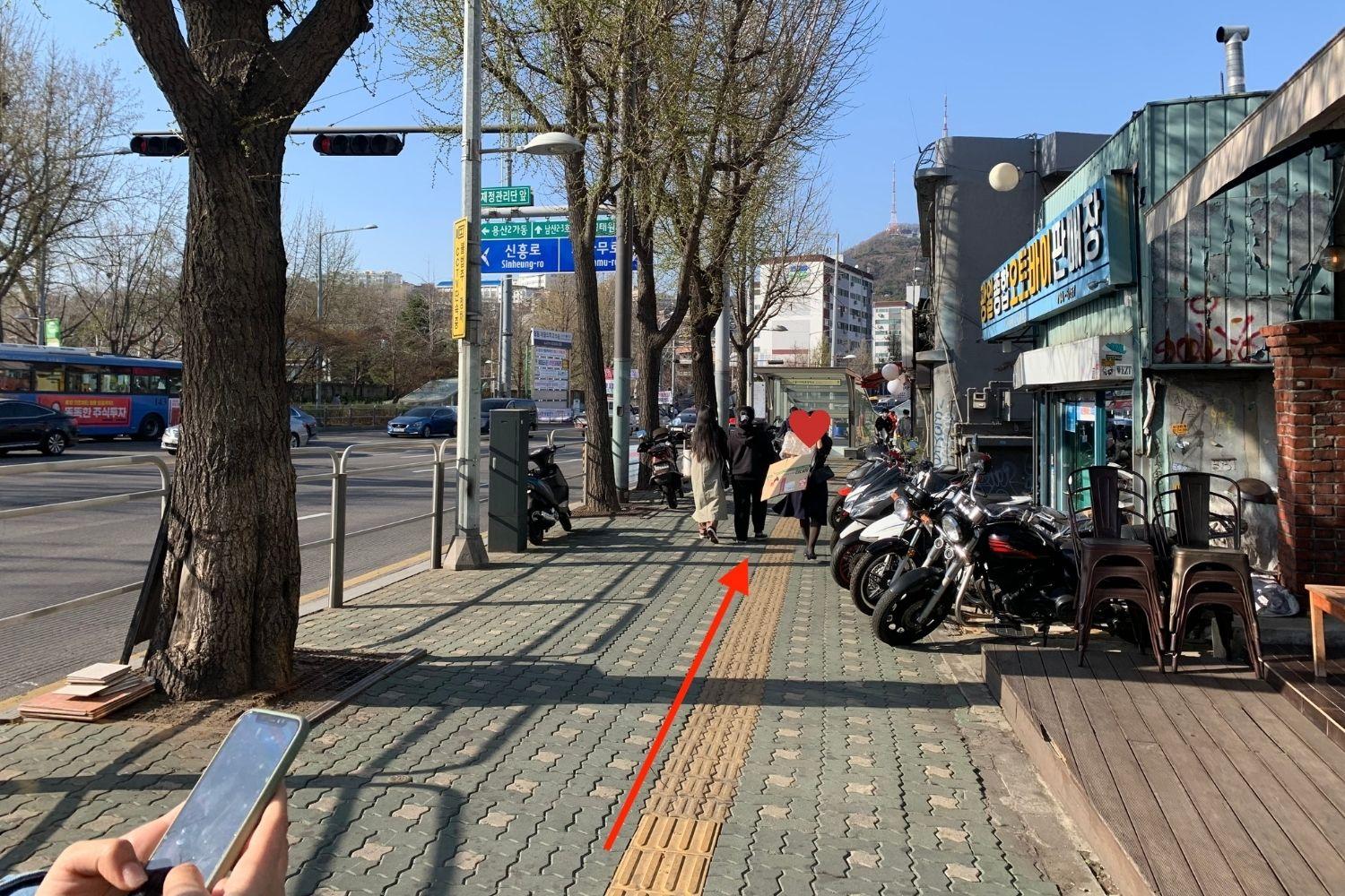 花屋さん、梨泰院、イテウォン駅、ノクサピョン駅、フラワー、韓国お花屋さん、プレゼント、韓国旅行、卒業式、インテリア