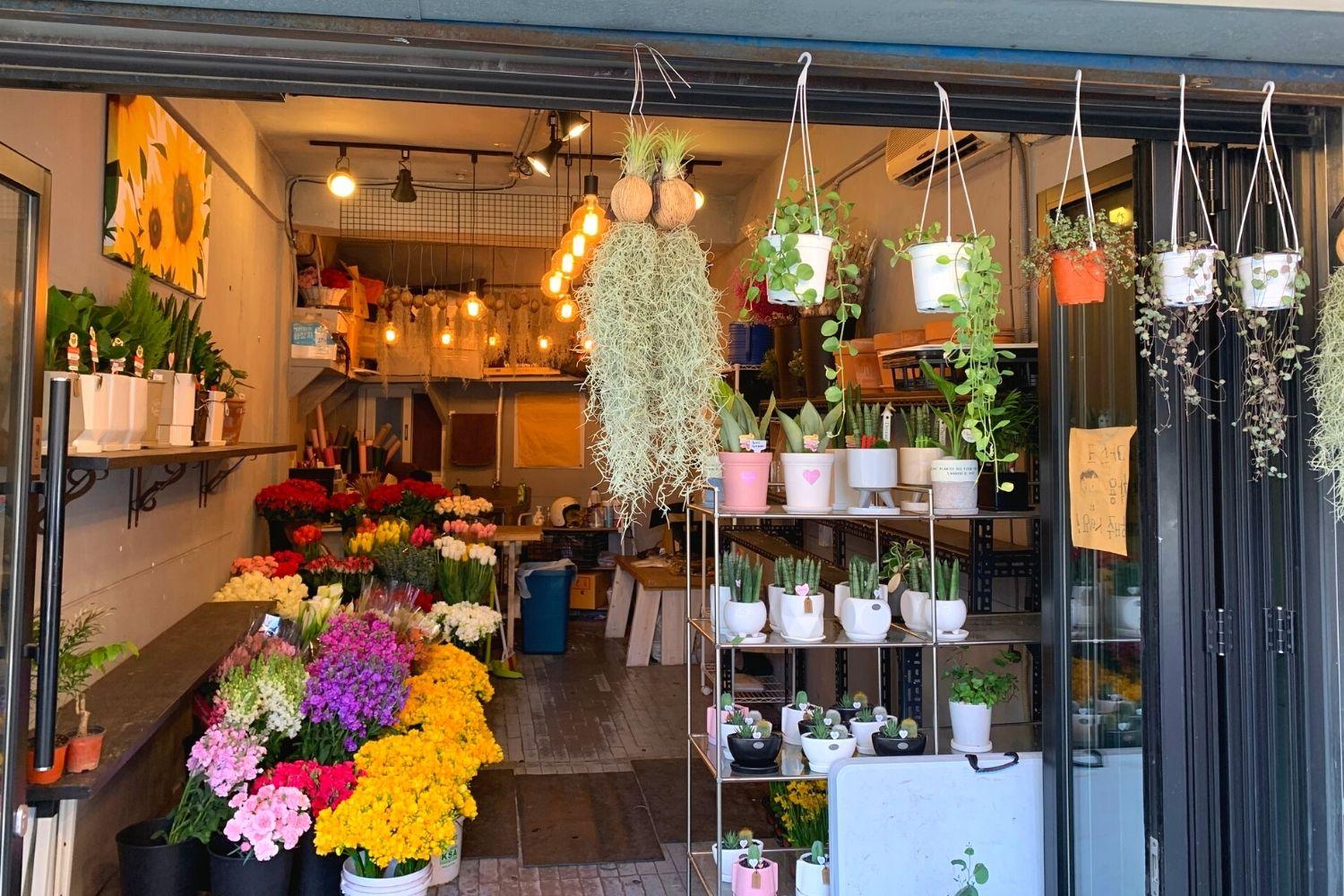 花屋さん、梨泰院、イテウォン駅、ノクサピョン駅、フラワー、韓国お花屋さん、プレゼント、韓国旅行、卒業式、インテリア