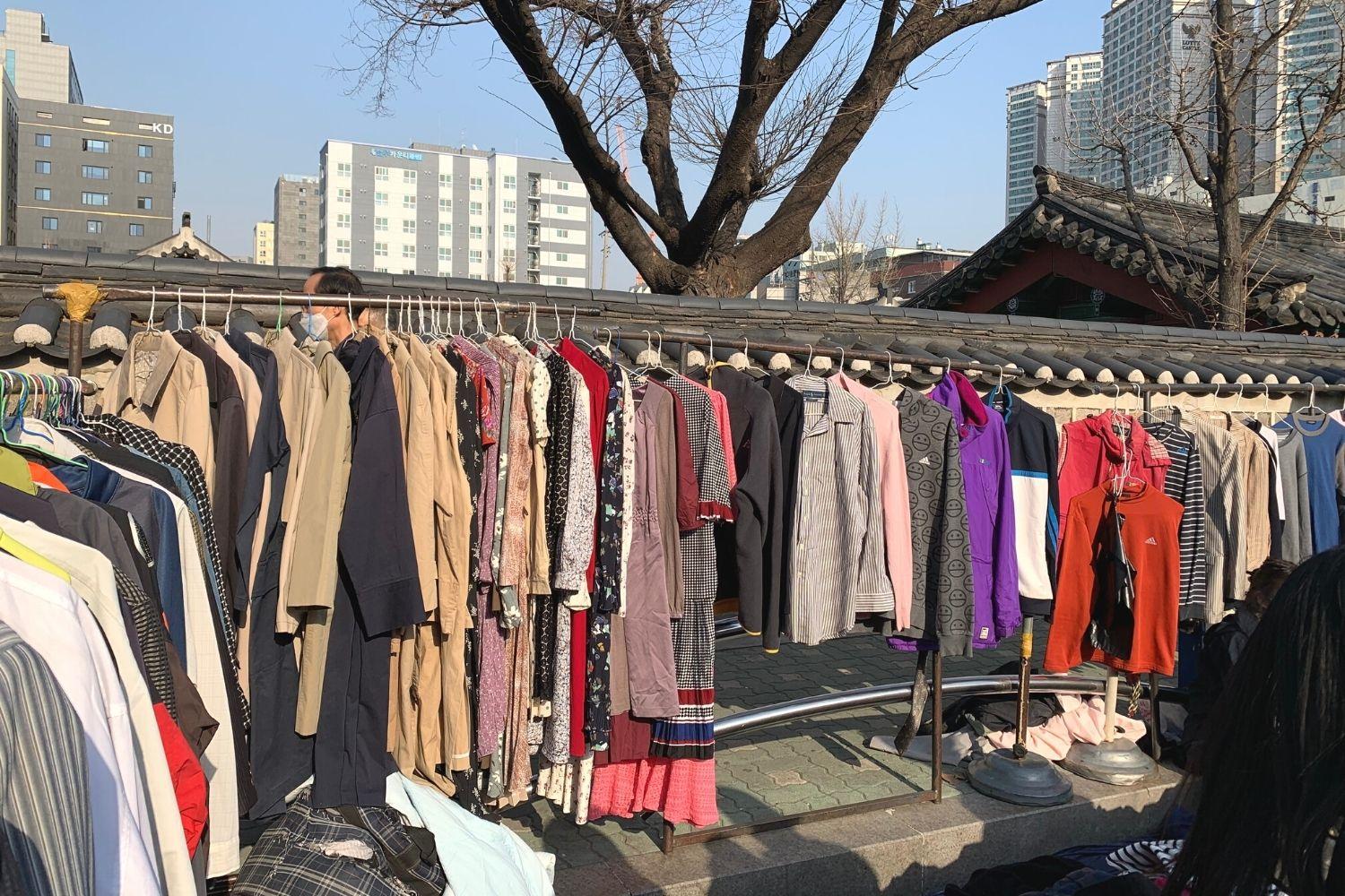 dongmyo flea market clothes