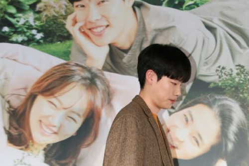 韓国、韓国映画、リトルフォレスト、日本リメイク、キムテリ、リュジュンヨル、チンギジュ、ゴハン食べよう、韓国料理、韓国映画、韓国料理映画、春夏秋冬、リトルフォレスト春夏秋冬、韓国四季、韓国田舎