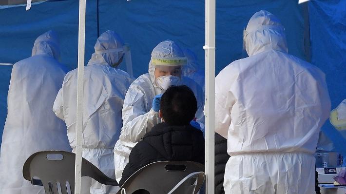 4次大流行が来るか…コロナ19新規確診、5日連続500人台