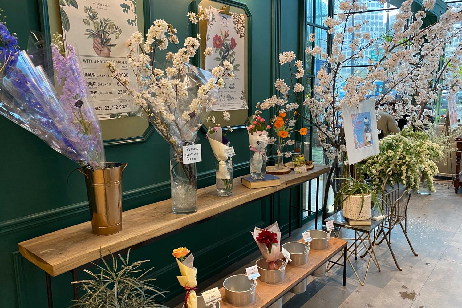 รีวิวคาเฟ่ดอกไม้ cachi_flowercafe ช่อดอกไม้