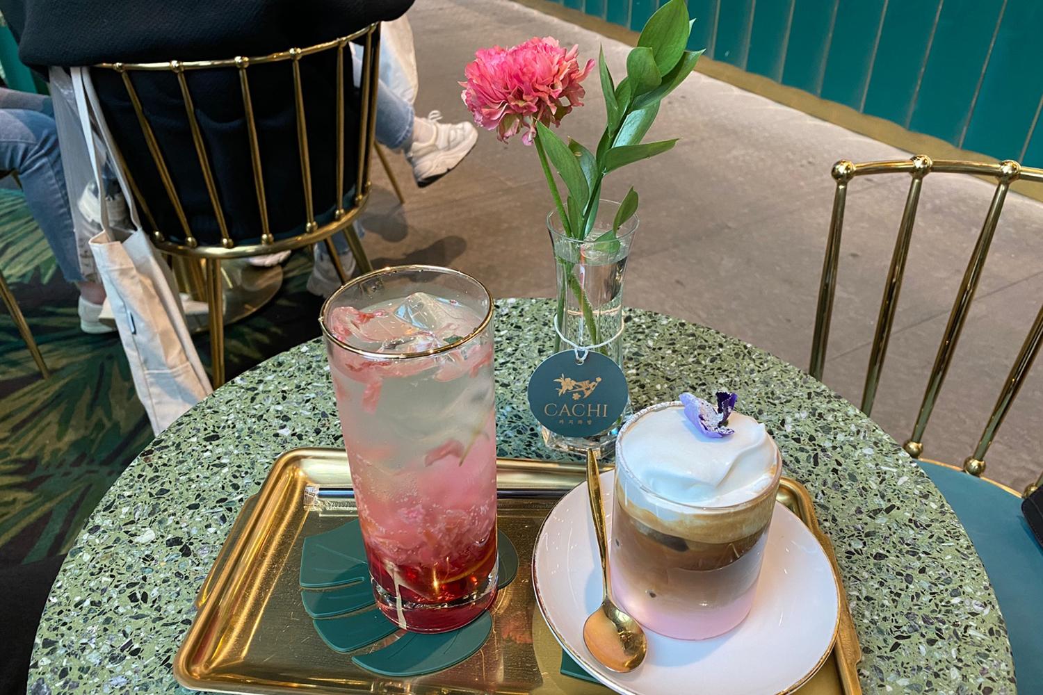 รีวิวคาเฟ่ดอกไม้ cachi_flowercafe เมนู