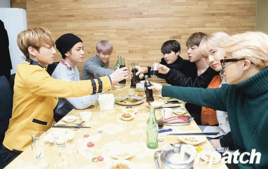 BTS ฉลองวันจบการศึกษาของจองกุก