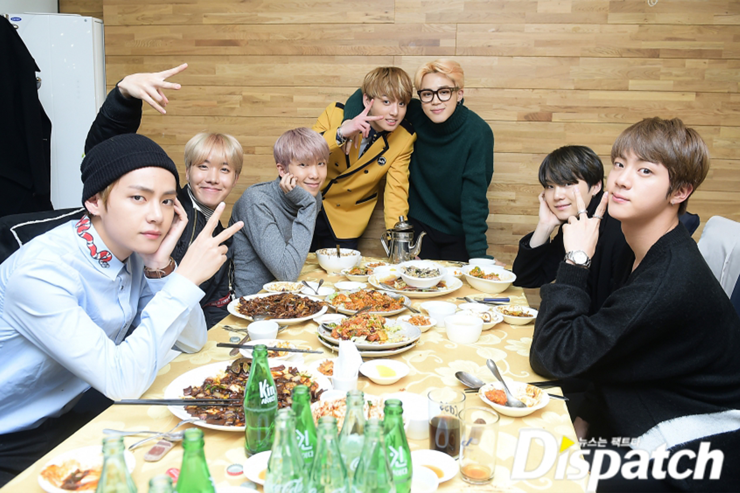 bts กินจาจังมยอนในวันจบการศึกษาของจองกุก