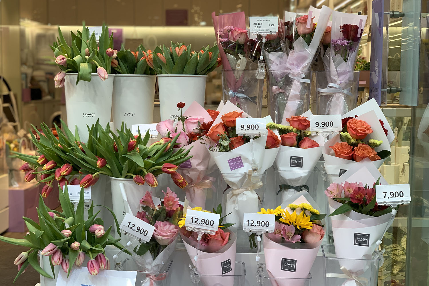 SNOWFOX FLOWRS (스노우폭스플라워 신촌점) sinchon cửa hàng hoa hoa hồng