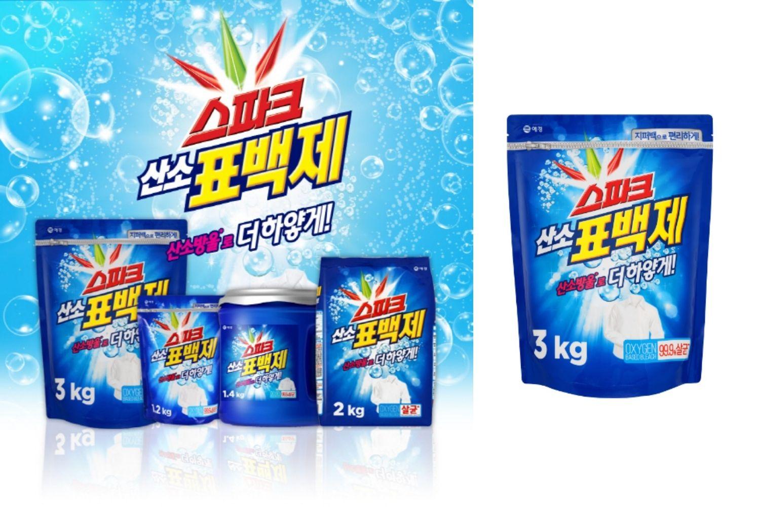 Sản phẩm tẩy trắng quần áo Spark của Hàn Quốc trên phông nền xanh da trời với hình ảnh bọt nước, tạo cảm giác sạch sẽ và tươi mới.