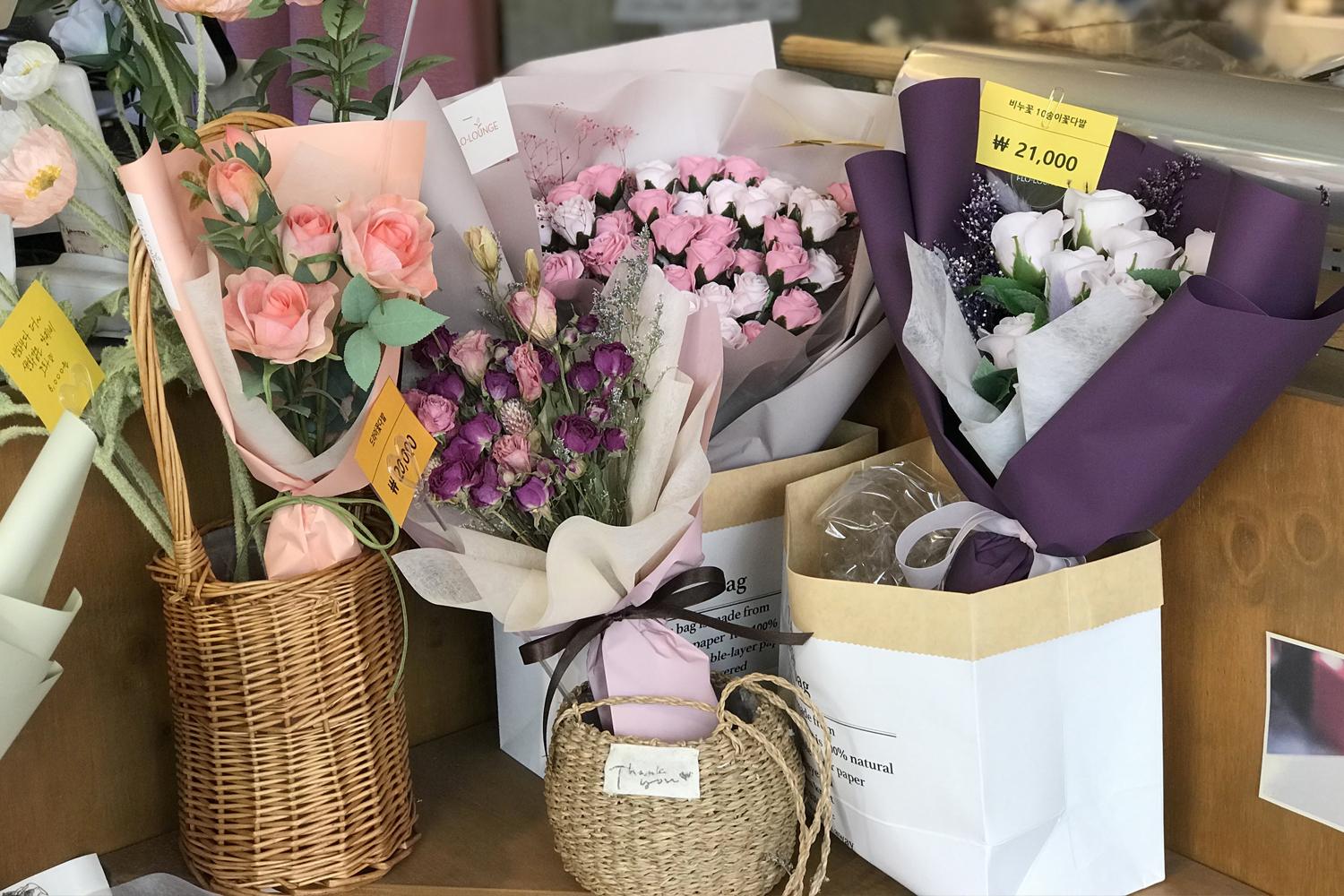 hoa bán sẵn ở Flo-Louge