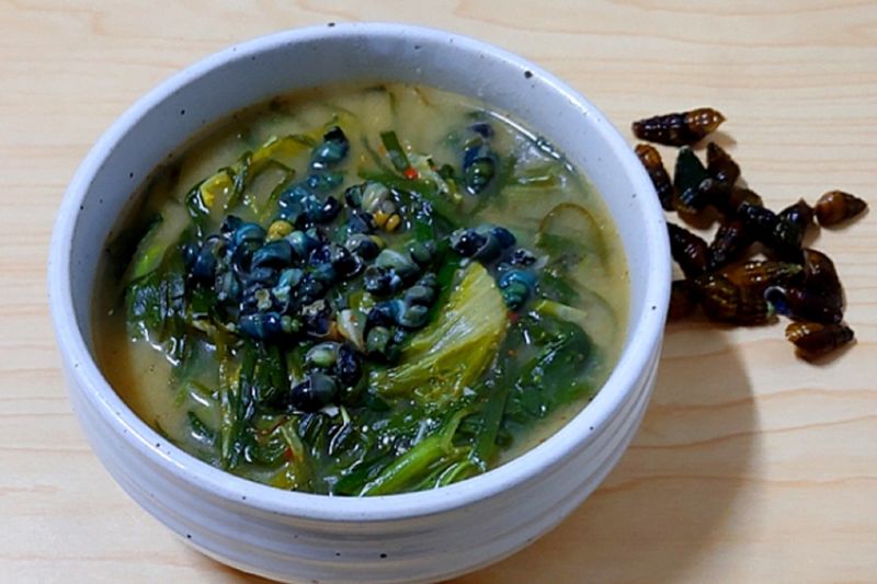 ทาซึลกิกุกซู (다슬기국수)
