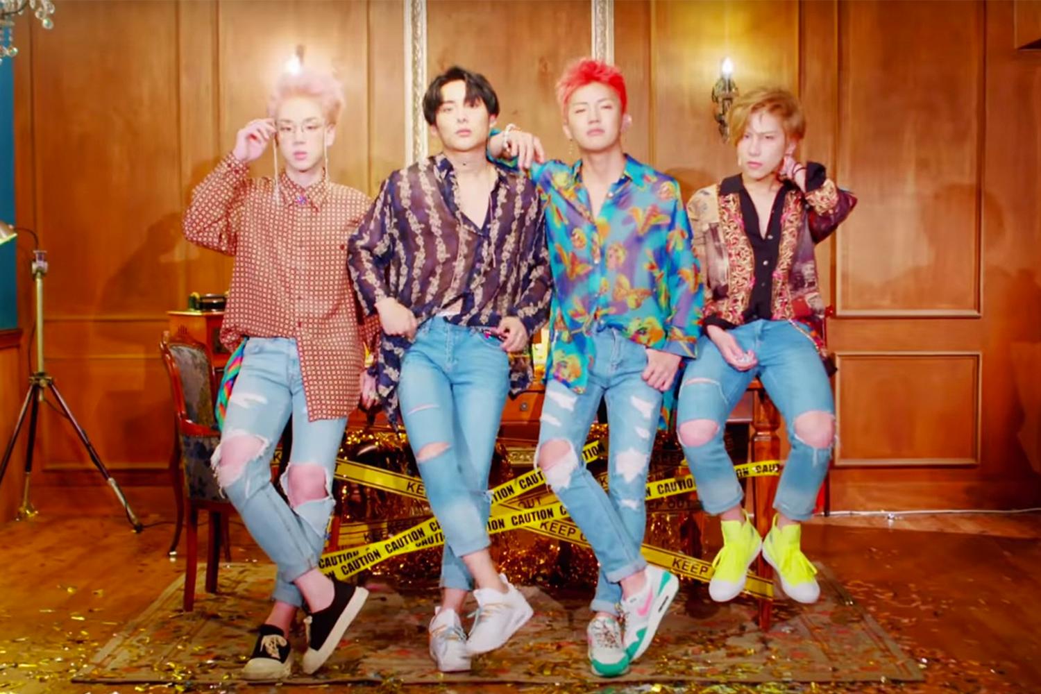 A.C.E กับชุดสีสดใสในภาพจาก MV เพลง Take Me Higher ที่เต็มไปด้วยความสดชื่นในฤดูร้อน