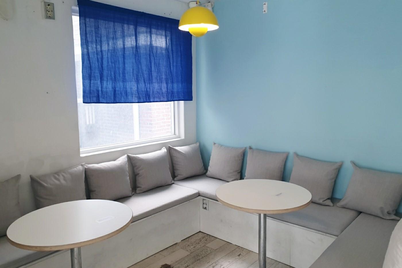 韓国、韓国カフェ、ブルーカフェ、韓国ブルーカフェ、青いカフェ、韓国青いカフェ、韓国ブルー、韓国青、マンウォン市場、望遠市場、マンウォン、チャンシン駅、夜景のキレイなカフェ、クロワッサン、ブラウニー、ソウルカフェ、ソウル、南山タワー、雰囲気の良いカフェ、韓国夜景カフェ