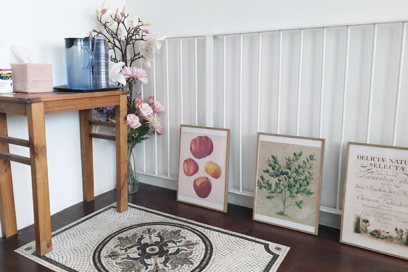 韓国、韓国カフェ、ブルーカフェ、韓国ブルーカフェ、青いカフェ、韓国青いカフェ、韓国ブルー、韓国青、マンウォン市場、望遠市場、マンウォン、チャンシン駅、夜景のキレイなカフェ、クロワッサン、ブラウニー、ソウルカフェ、ソウル、南山タワー、雰囲気の良いカフェ、韓国夜景カフェ