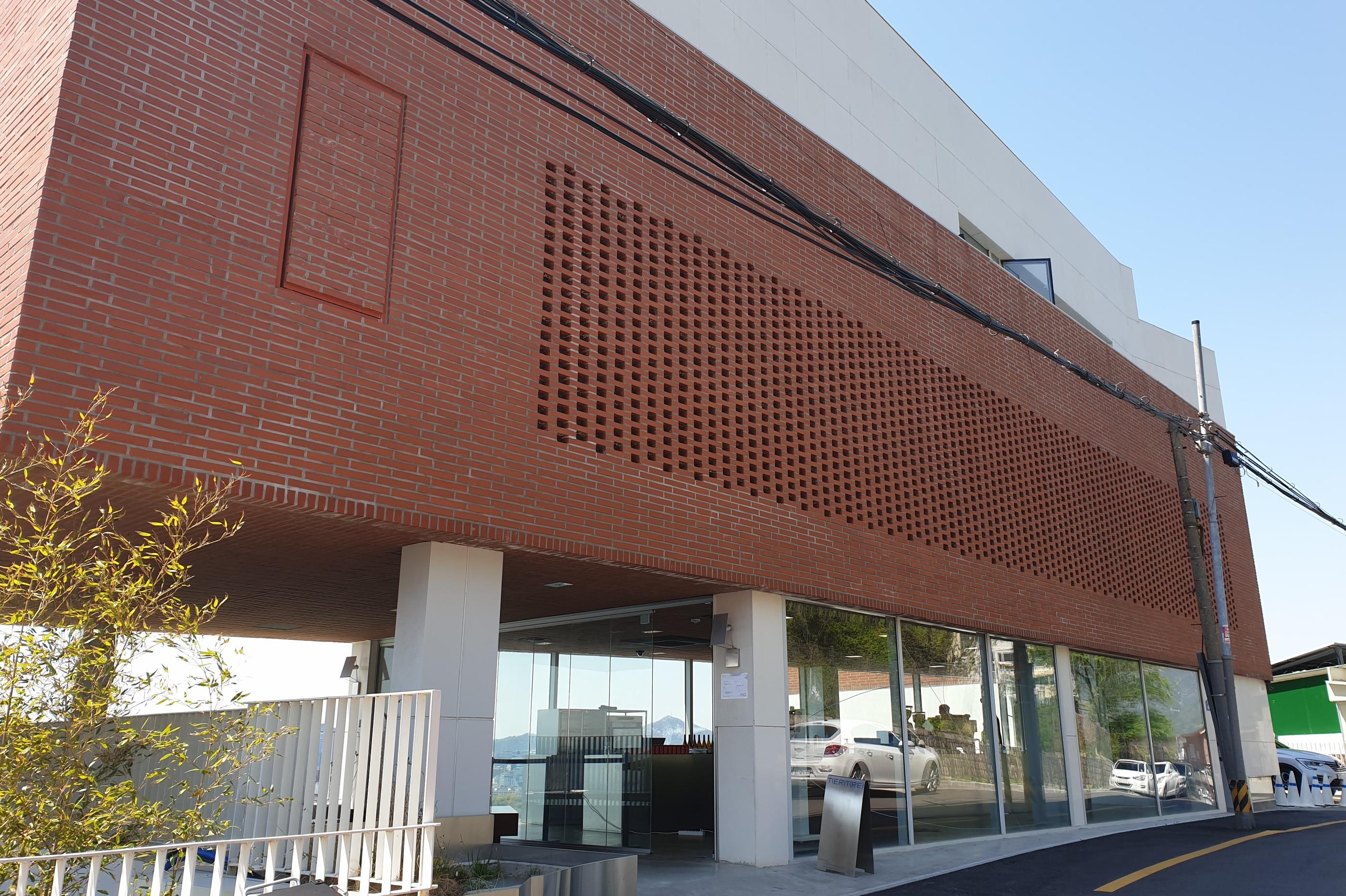 韓国、韓国カフェ、ブルーカフェ、韓国ブルーカフェ、青いカフェ、韓国青いカフェ、韓国ブルー、韓国青、マンウォン市場、望遠市場、マンウォン、チャンシン駅、夜景のキレイなカフェ、クロワッサン、ブラウニー、ソウルカフェ、ソウル、南山タワー、雰囲気の良いカフェ、韓国夜景カフェ