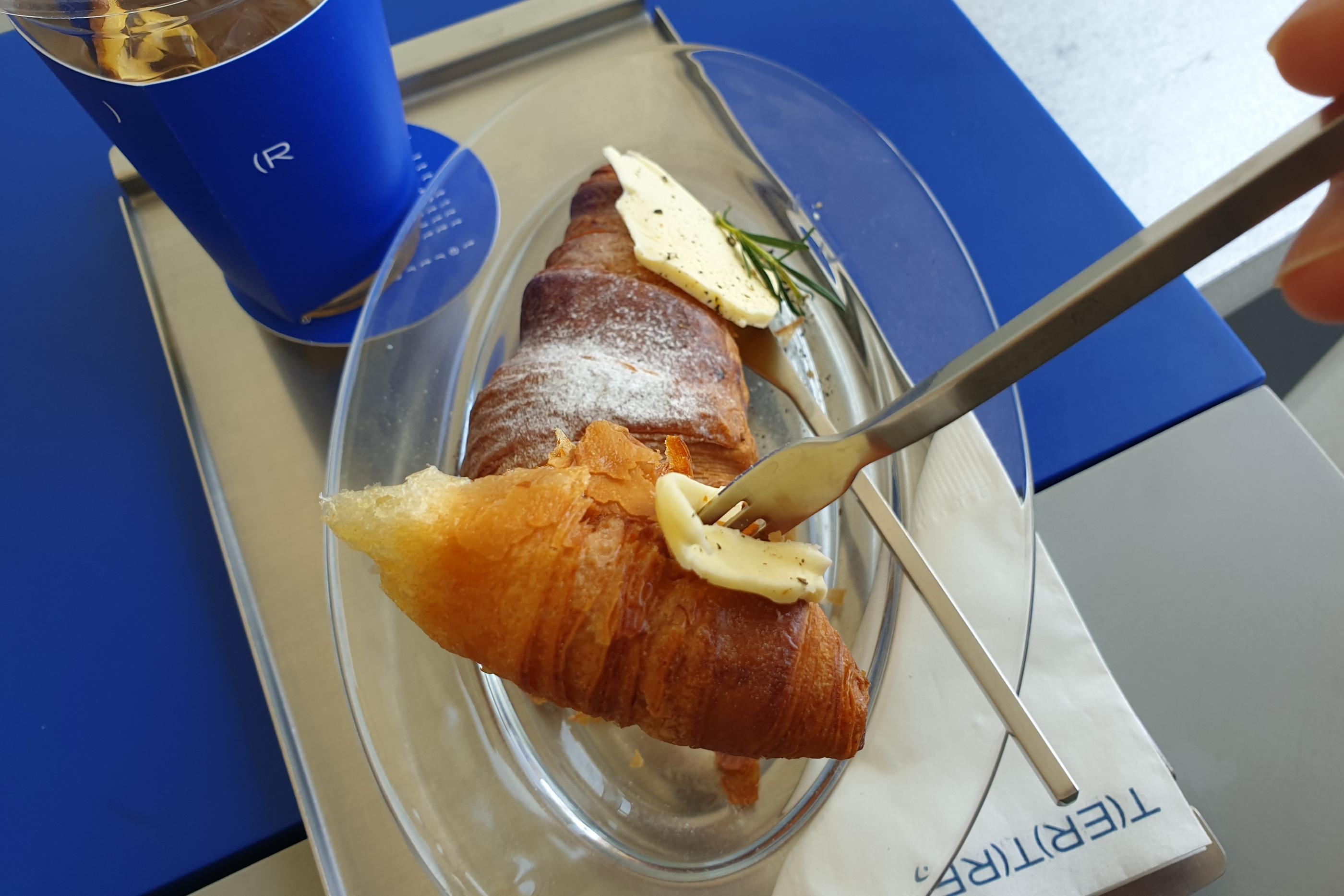 T(ER)T(RE) butter croissant