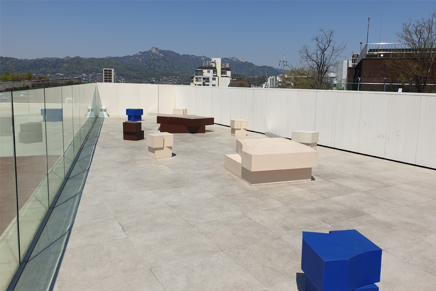 T(ER)T(RE)咖啡厅屋顶景观，极目远眺看到的炫美城市天际线，是享受生活的一大亮点。