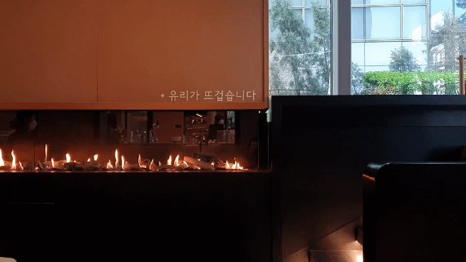 Starbucks Byeoldabang fireplace