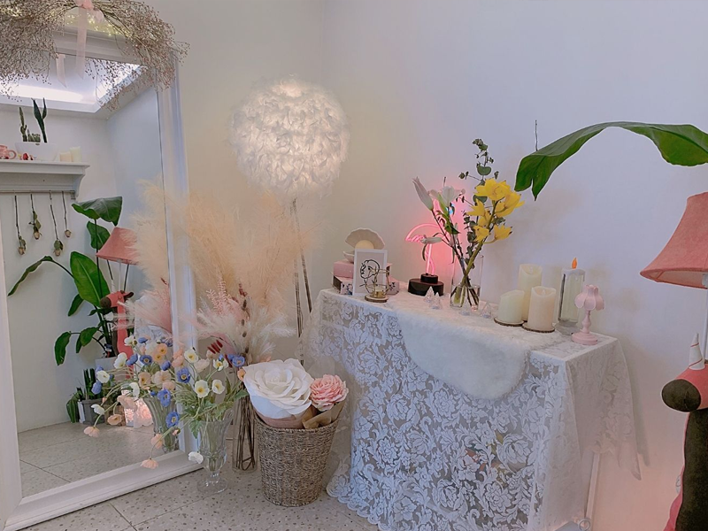 ホンデ入口駅カフェ、ホンデ入口駅、ホンデ、狎鴎亭、アックジョン、カフェ、韓国、韓国カフェ、ピンクカフェ、韓国ピンクカフェ、可愛いカフェ、韓国ピンク、デザートカフェ、ソウルカフェ、ソウル、雰囲気の良いカフェ、ケーキ、オシャレなカフェ、ロゼ、ヘリ