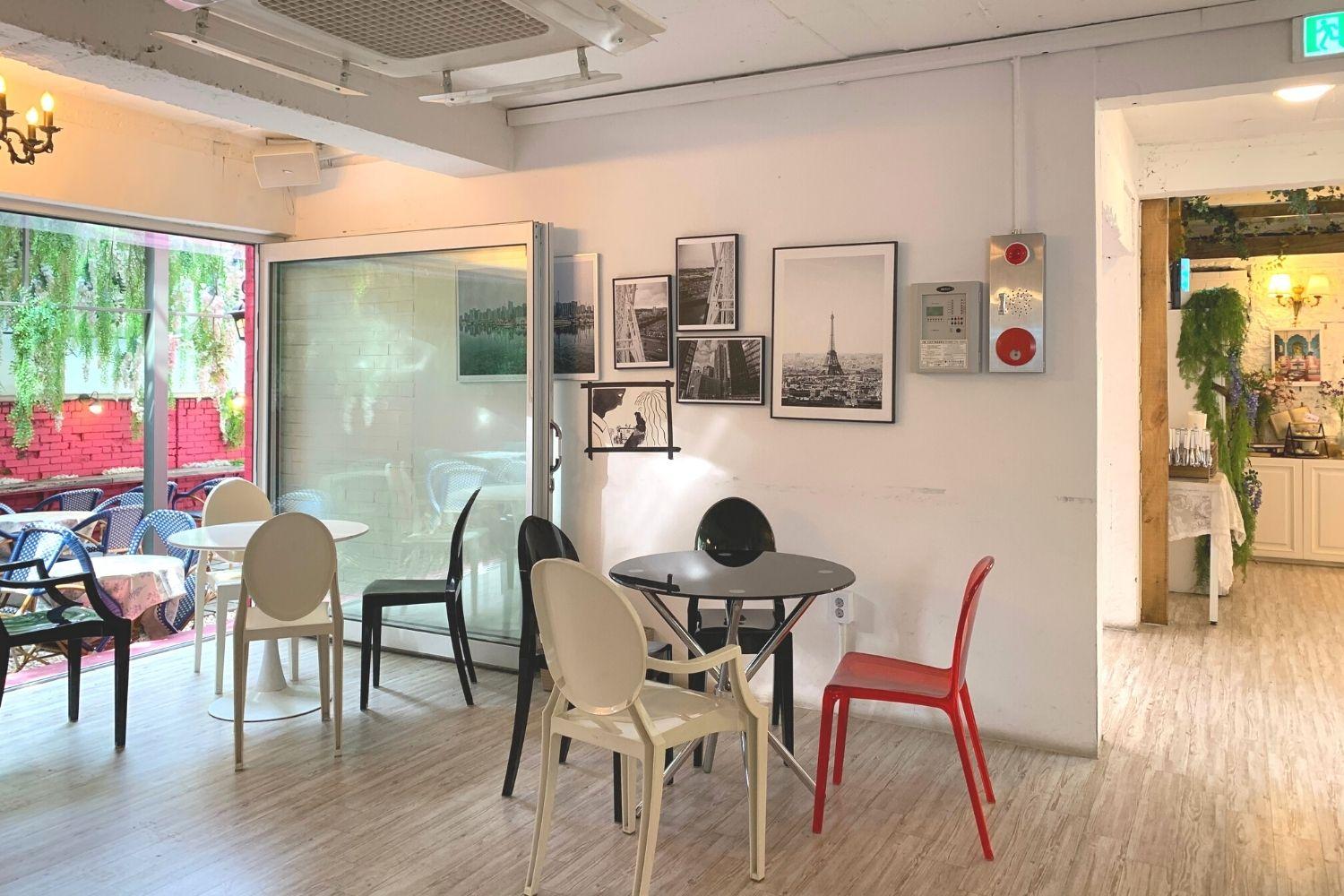 bên trong Mamma Mia, apgujeong