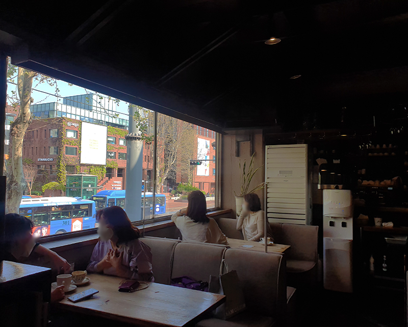 韓国、タバン、韓国タバン、韓国カフェ、韓国カフェの元祖、ビョルタバン、スタバ、ビョルタバン店、ビエンナーコピ、ウィンナーコーヒー、韓国文化、韓国カフェ文化、BTS、グリーティング、大学路、テハンノ、ウルチロ、乙支路、茶房、喫茶、喫茶店、韓国茶房、韓国喫茶店、昔の韓国