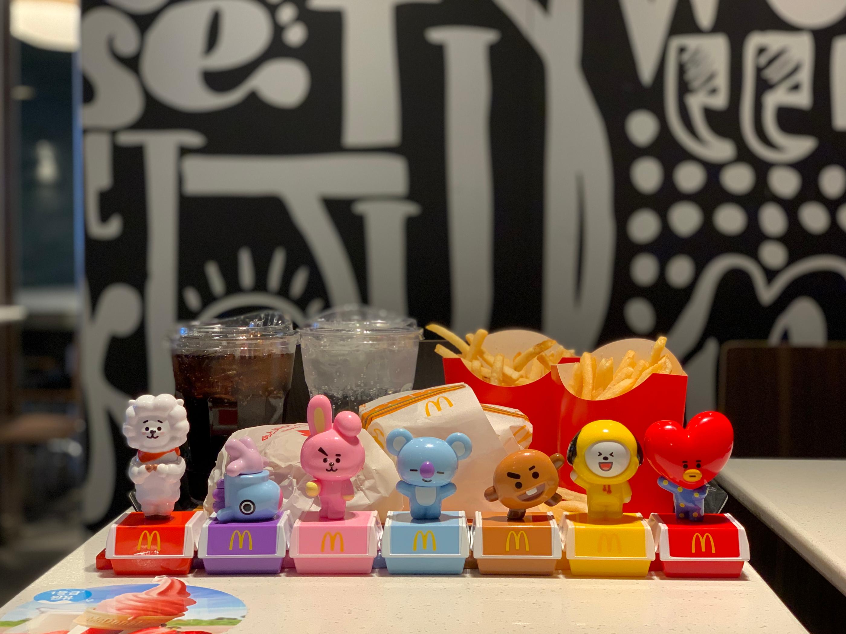 BTS X McDonald's Collaboration ใหม่ล่าสุดกับของเล่น BT21 สุดน่ารัก!