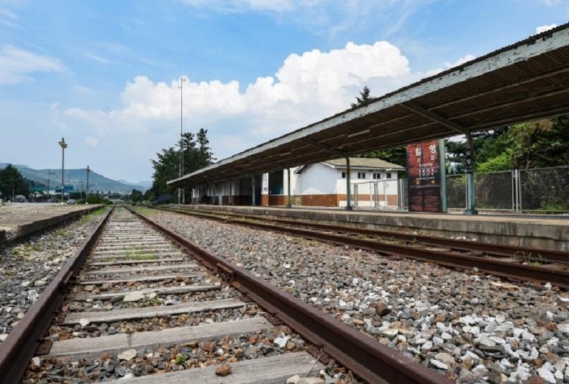 韓国旅行、韓国観光、韓国文化、韓国無人駅、人生ショット、撮影地、ロケ地、BTS、V、テテ、ARMY、スジ、建築学概論、ミスターサンシャイン、SpringDay、春の日