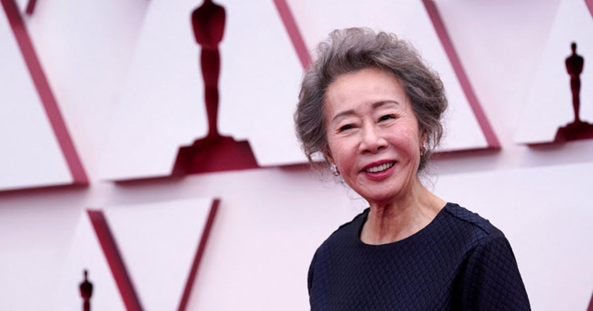 Youn Yuh-jung Makes History As She Wins Oscar For Best Supporting Actress -thumbnail