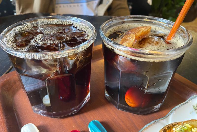 Coffee and cakes at Coffee Hanyakbang in Hyeahwa