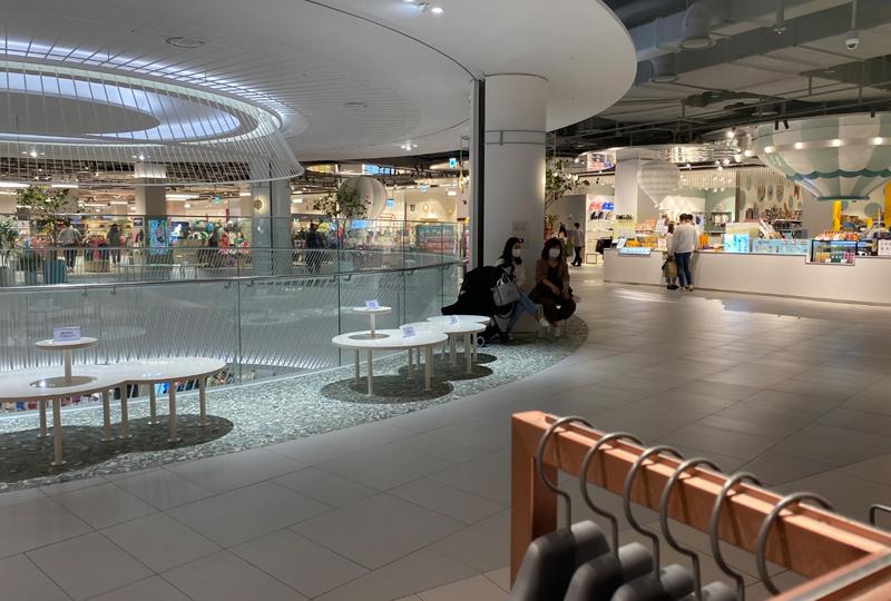 Inside Hyundai Premium Outlet SPACE 1