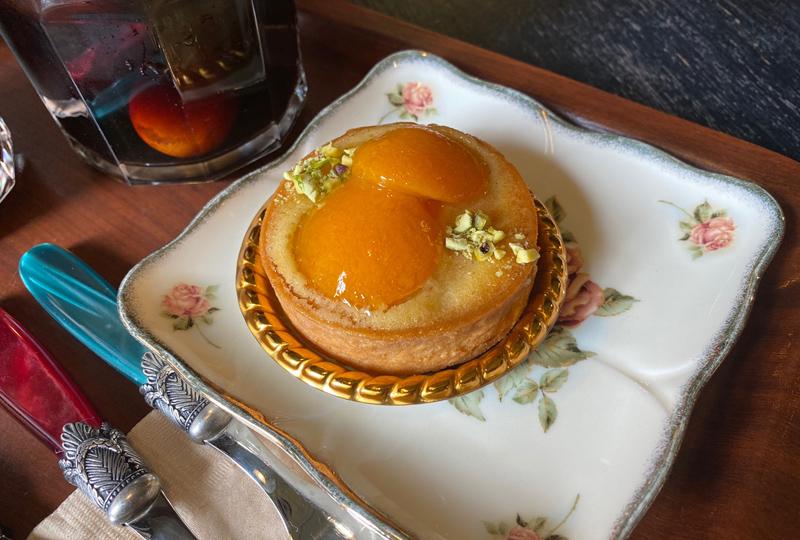 Coffee and cakes at Coffee Hanyakbang in Hyeahwa