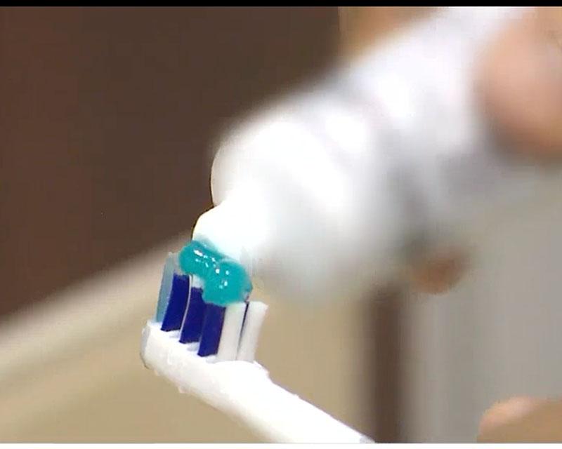 ห้ามแปรงฟันเข้าห้องน้ำ