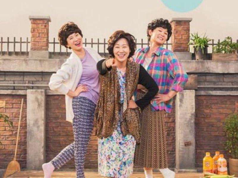 ajumma hàn quốc ăn mặc rực rỡ