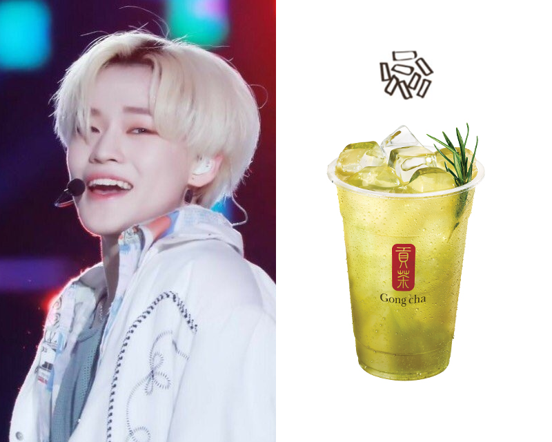 貢茶青提子綠茶梳打飲品，搭配椰果