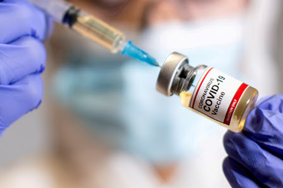 COVID-19疫苗接種免除隔離措施簡介，用圖解方式顯示疫苗接種後免隔離的流程及條件